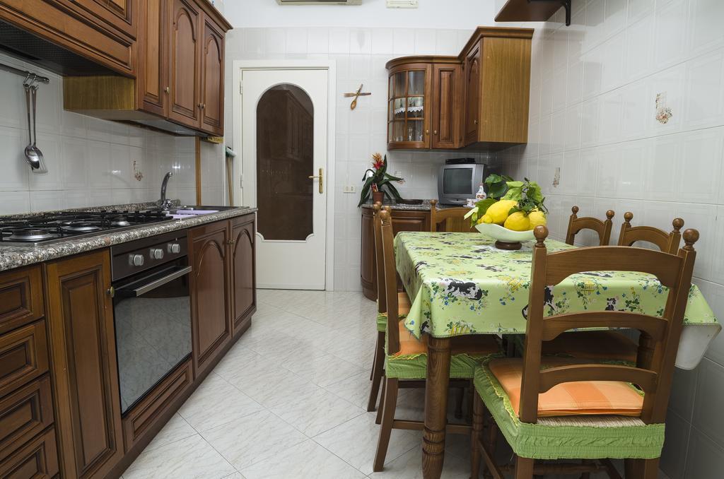 Apartamento Casa Raffelina Minori Habitación foto